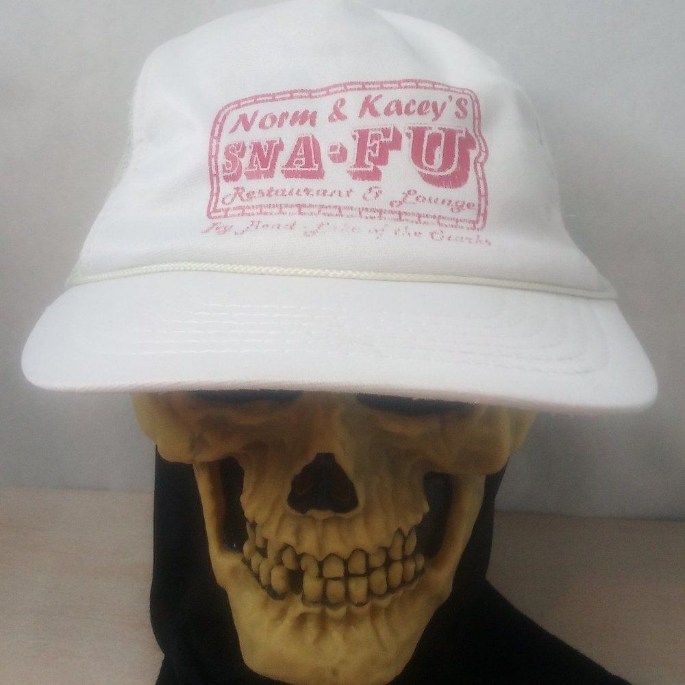Vintage Norm & Kacey's Sna-Fu Restaurant & Lounge Rope Snap Trucker Hat